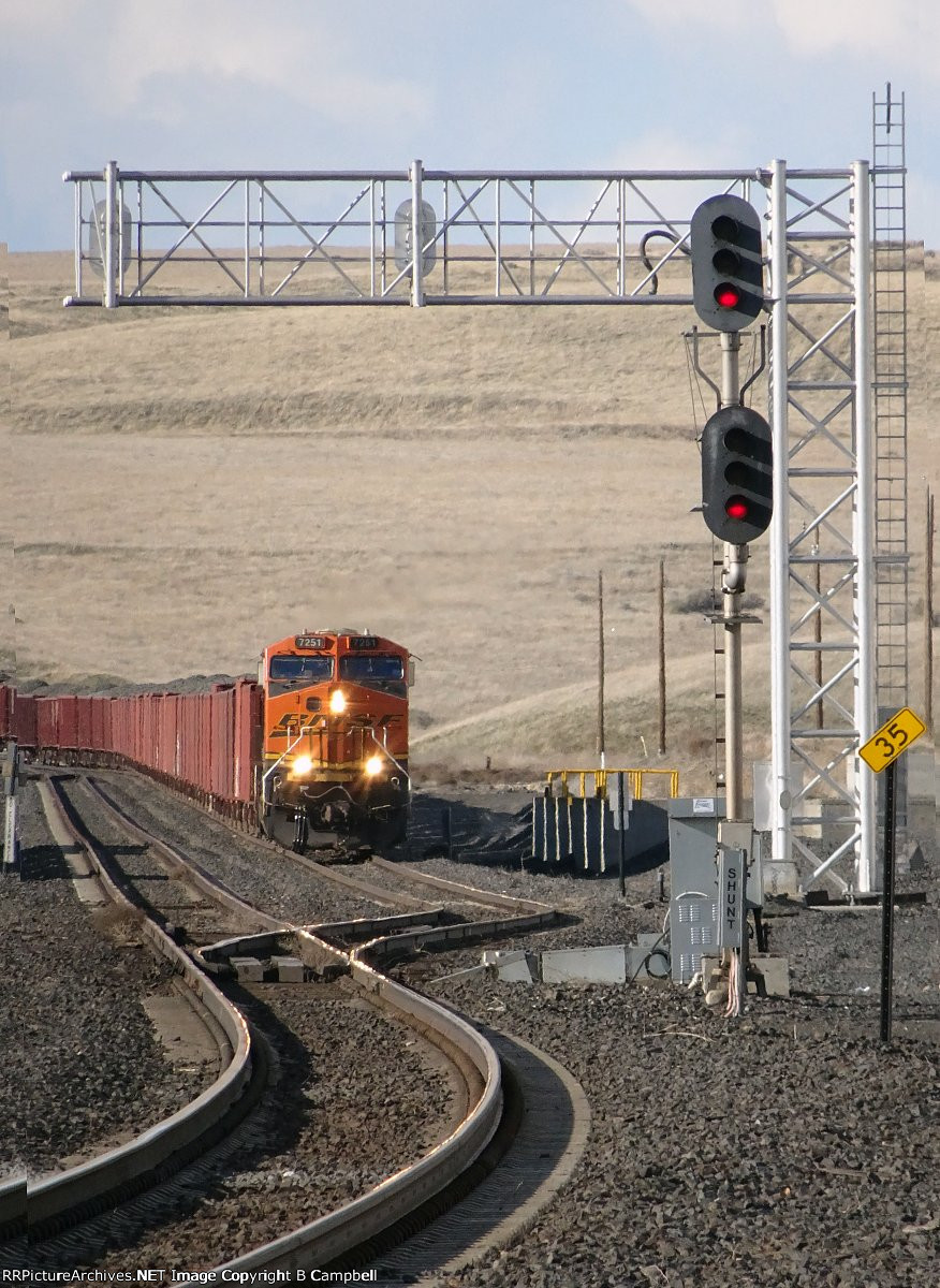 BNSF 7251